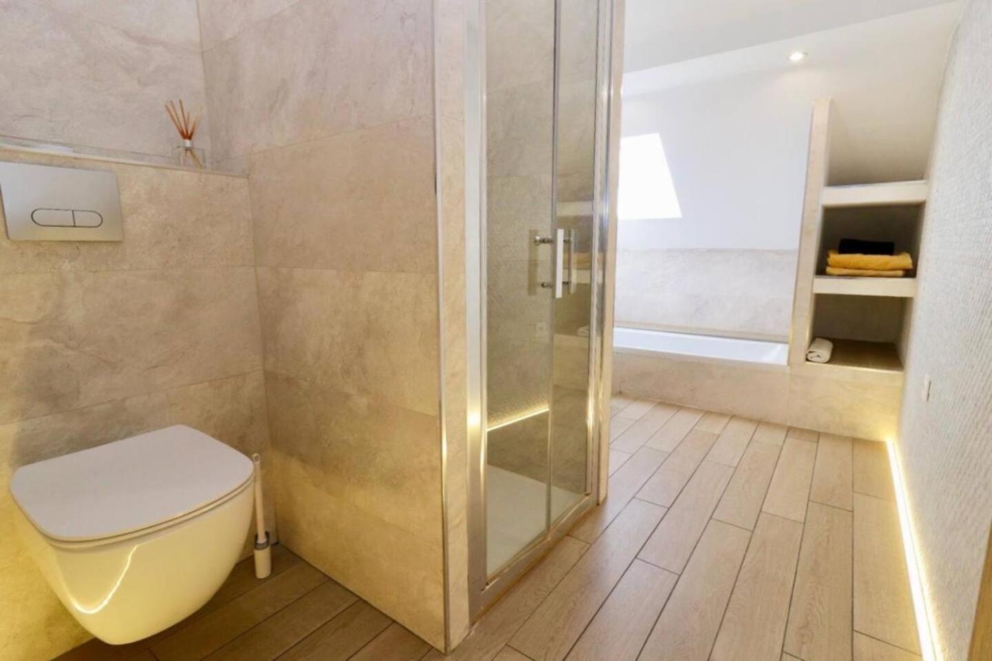 Apartamento Duplex 120M2 Terrasse Vue Sur Nimes Exterior foto